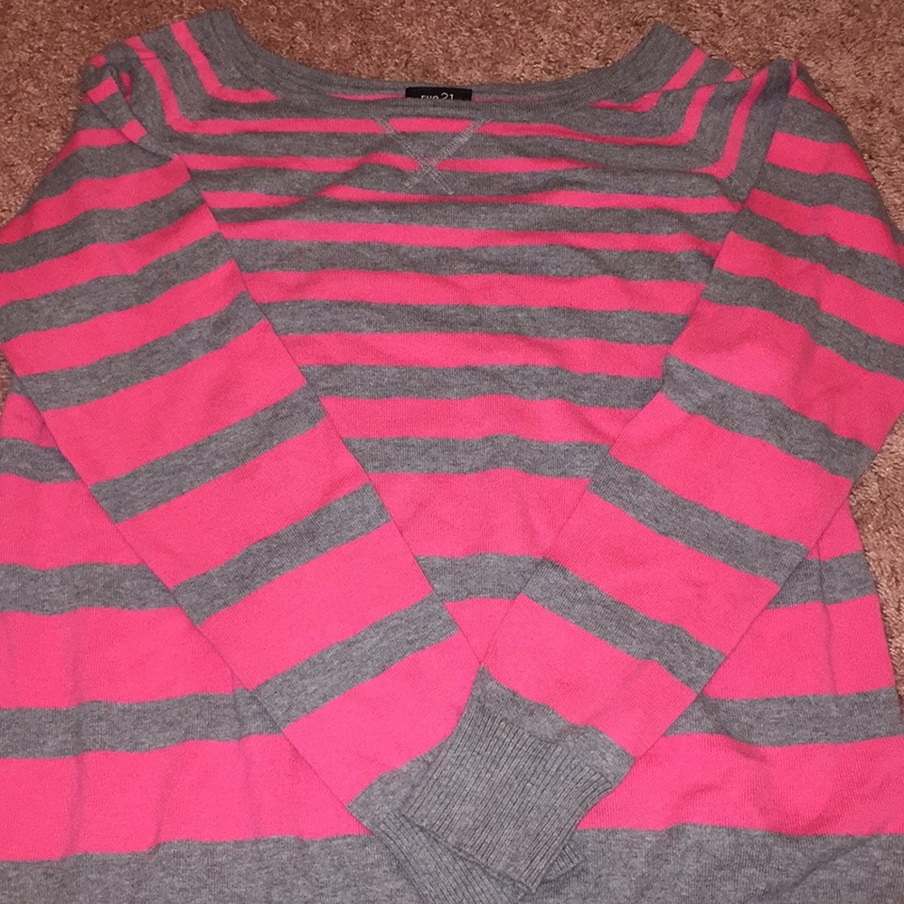 Rue 21 sweater❗️